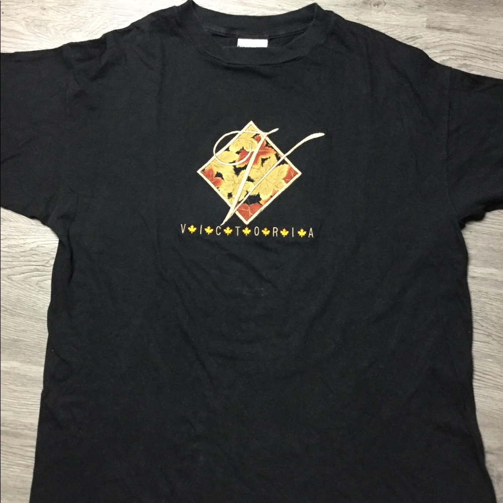 90 Vintage Victoria BC Canadá Embroidered Shirt XL